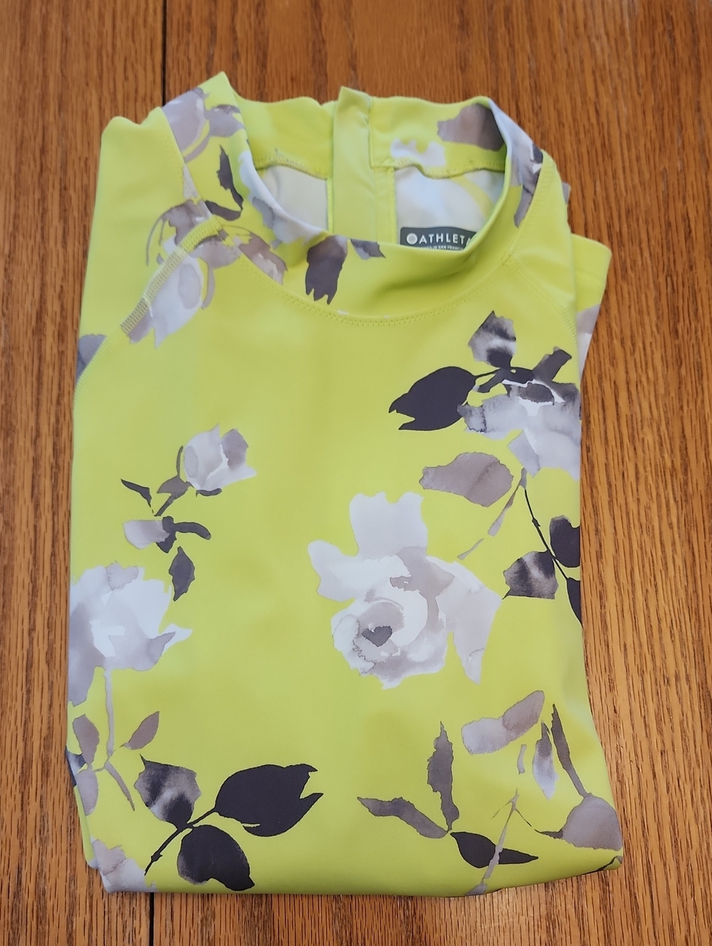 Athleta Floral Rashguard - Picture 11 of 16